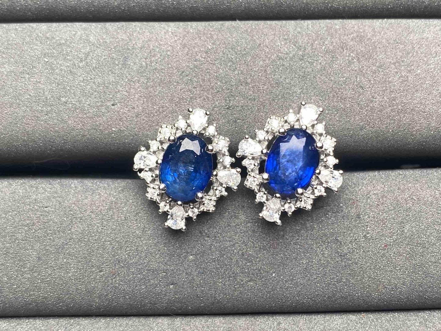 A9910 Sapphire Earrings