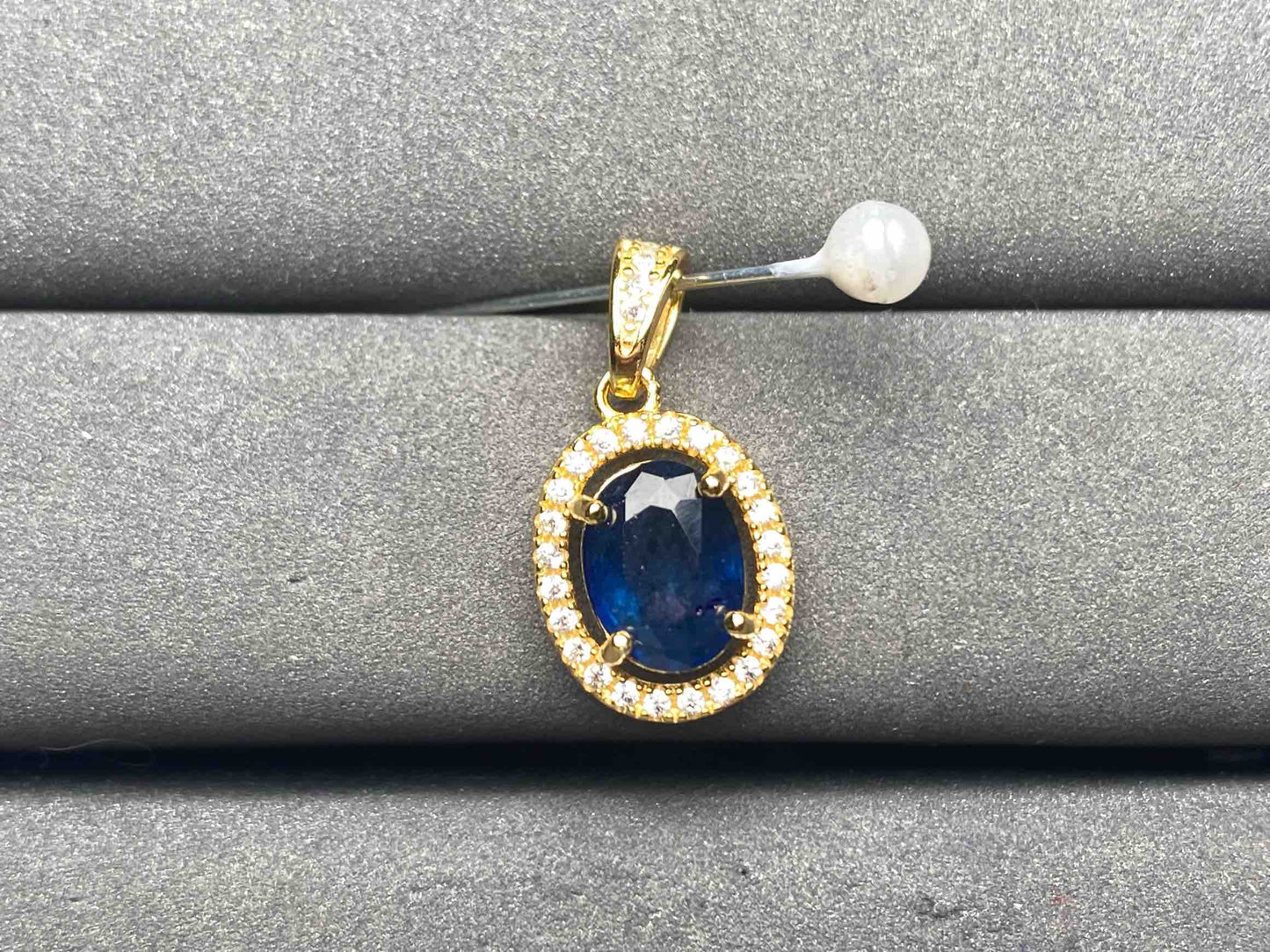 A9916 Sapphire Pendant