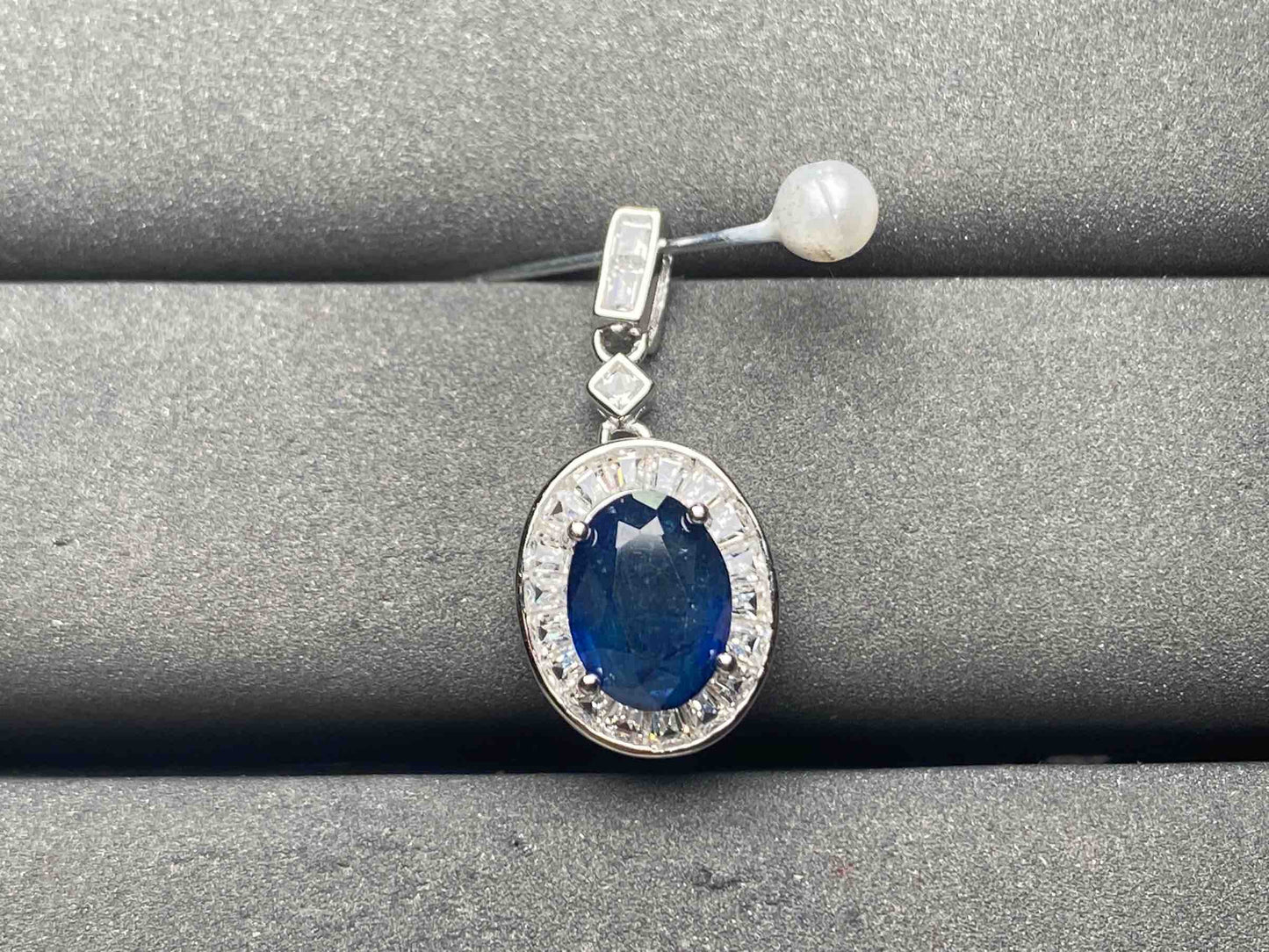 A9917 Sapphire Pendant