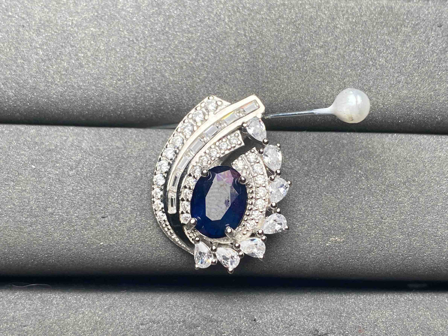 A9941 Sapphire Pendant