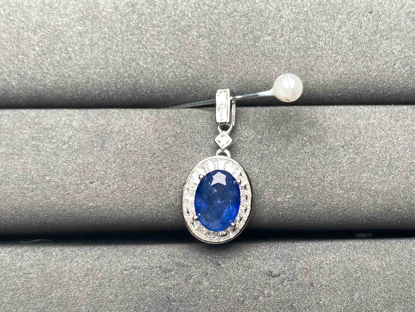 A9945 Sapphire Pendant