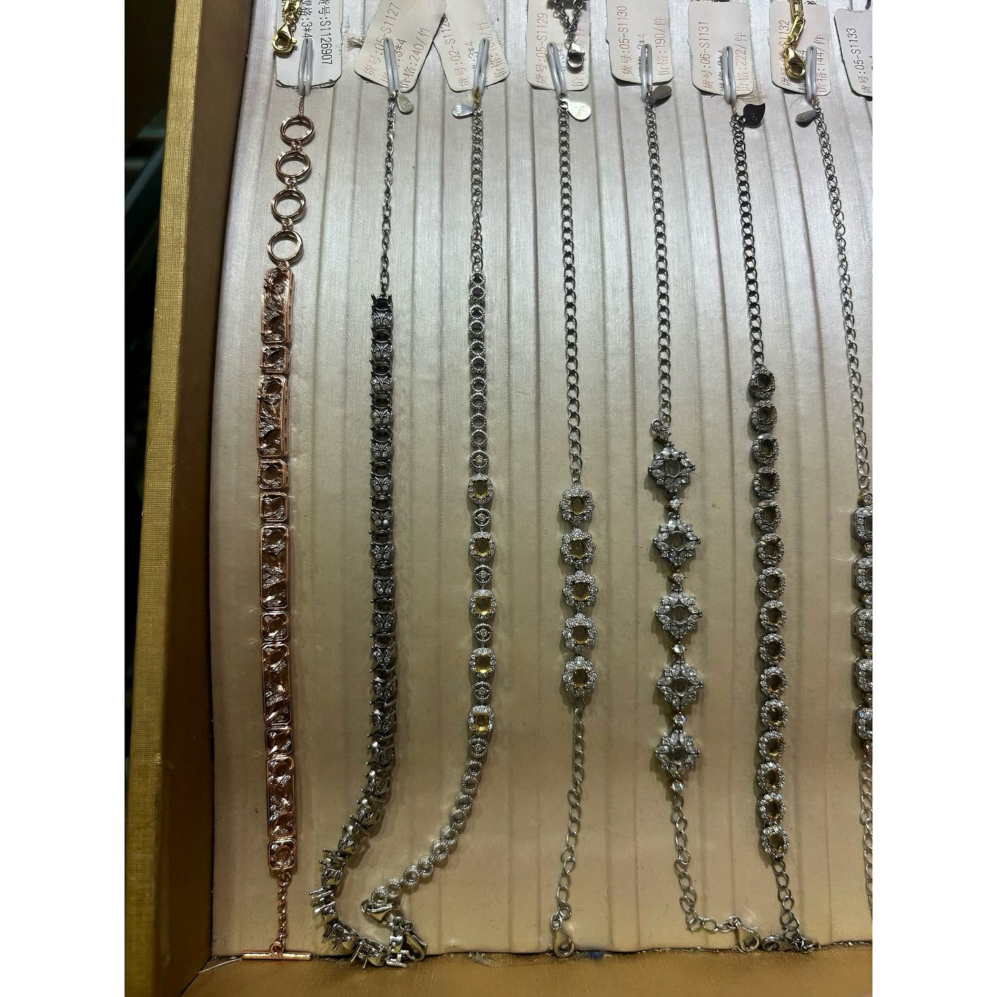 Oval Shape 3*4mm - 0004 Choose Settings