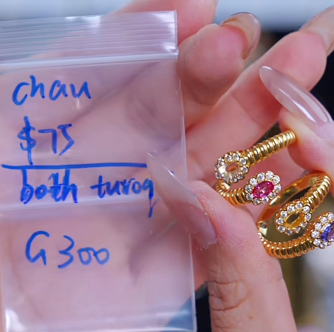 G300 Cassie Chau us7 sample but change the stone to 2 turquoise