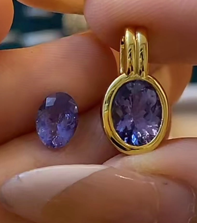 G205 Cassie Hali Gold color customize left tanzanite to the right design
