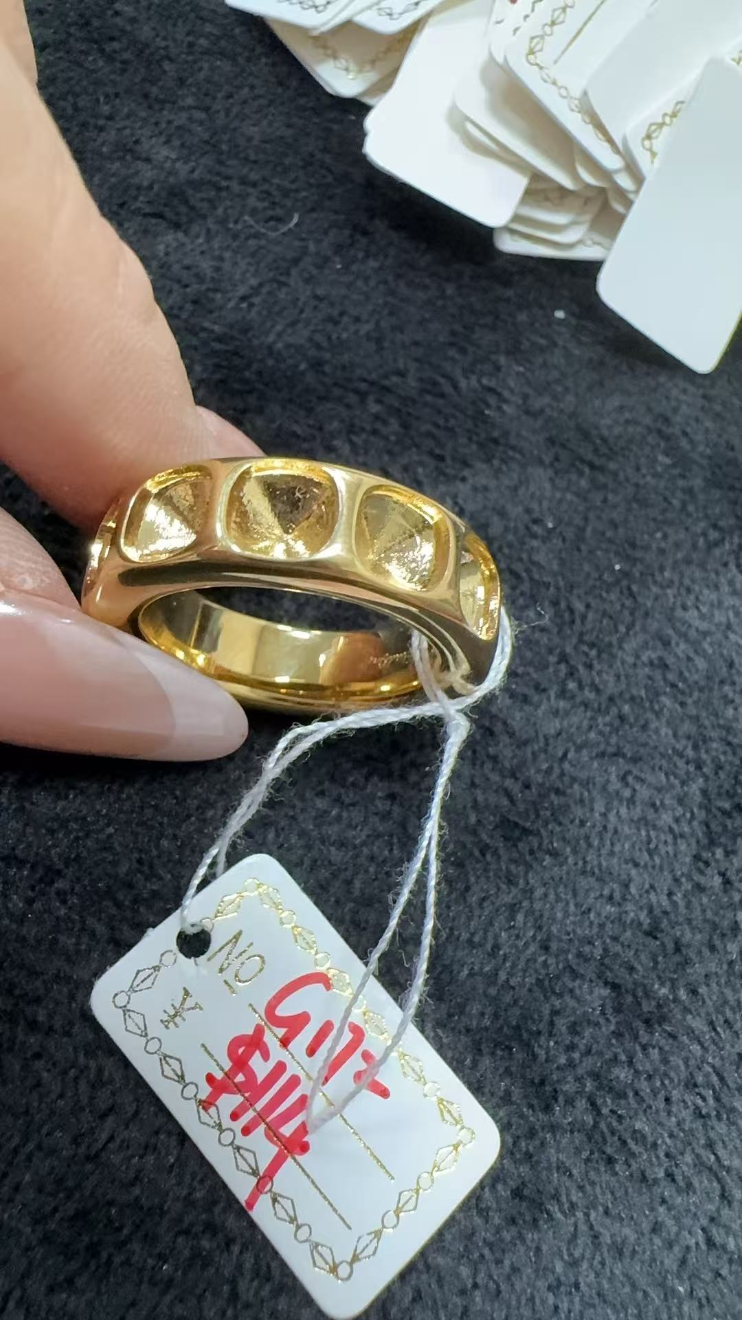 G172 Cassie（Refunds are not supported）