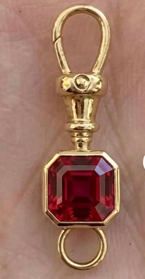 G024 Cassie Dafu 5mm garnet gold