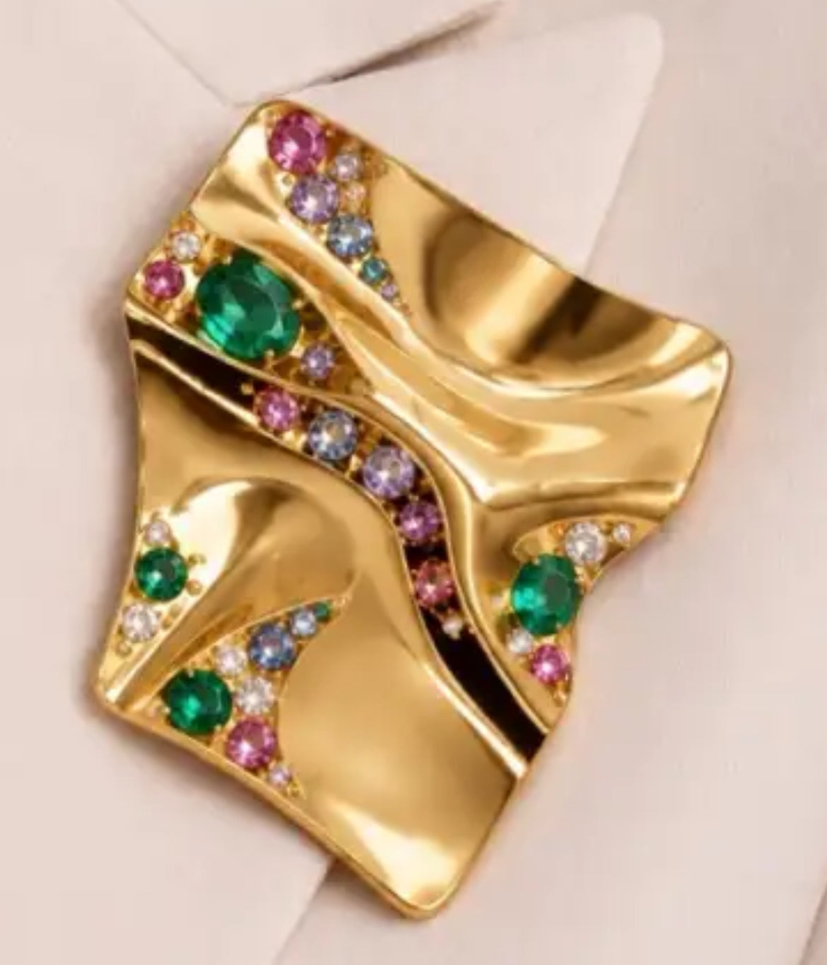 G111 Cassie JasMD customize to brooch