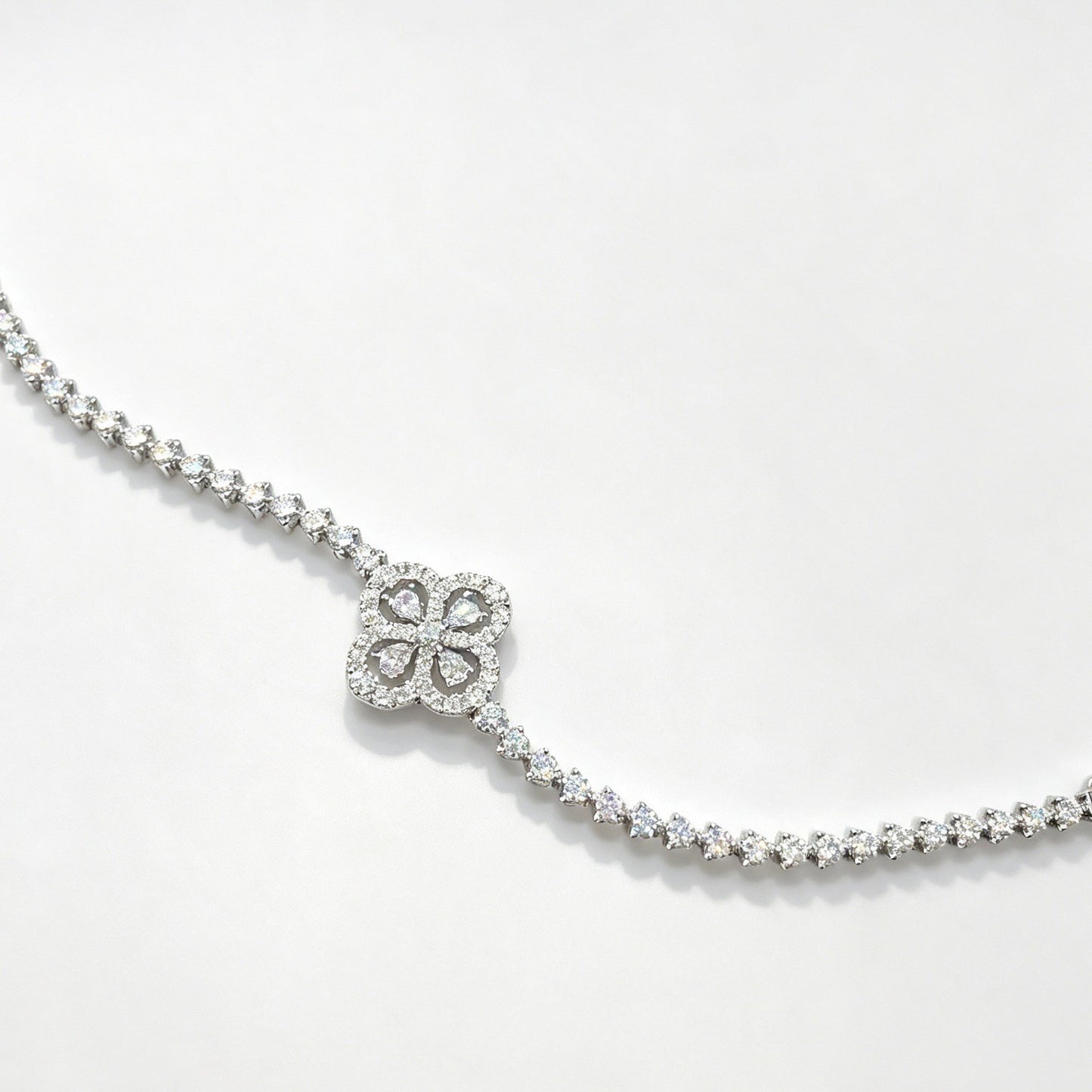 FA04B Fancy Bracelet Clear Moissanite | Setting