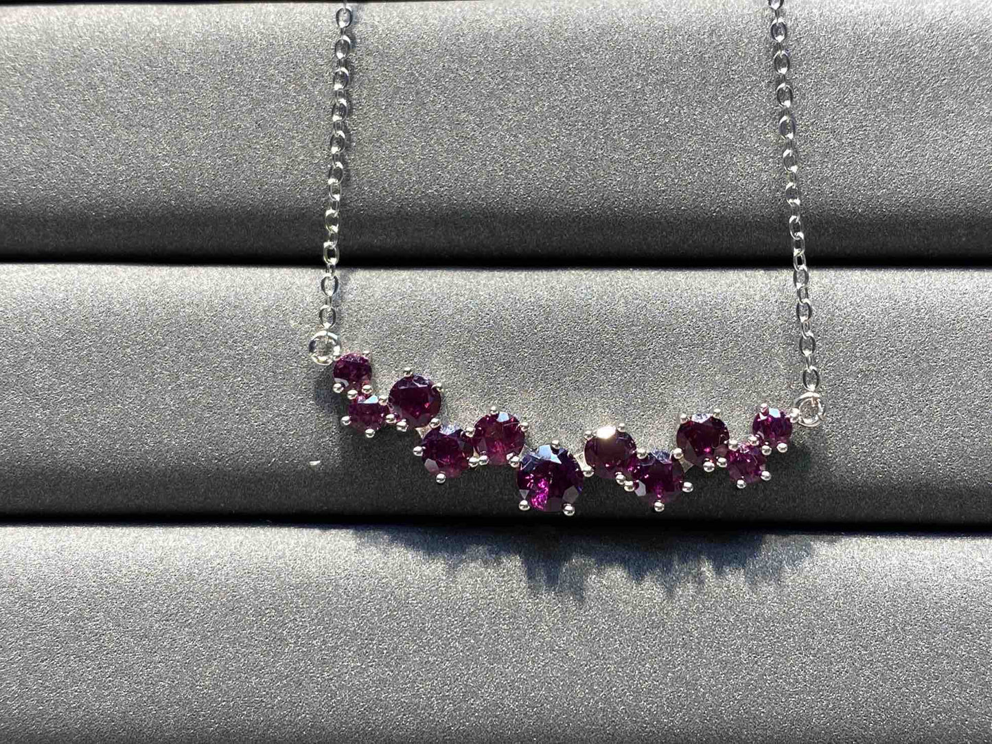 1832 Garnet Necklace