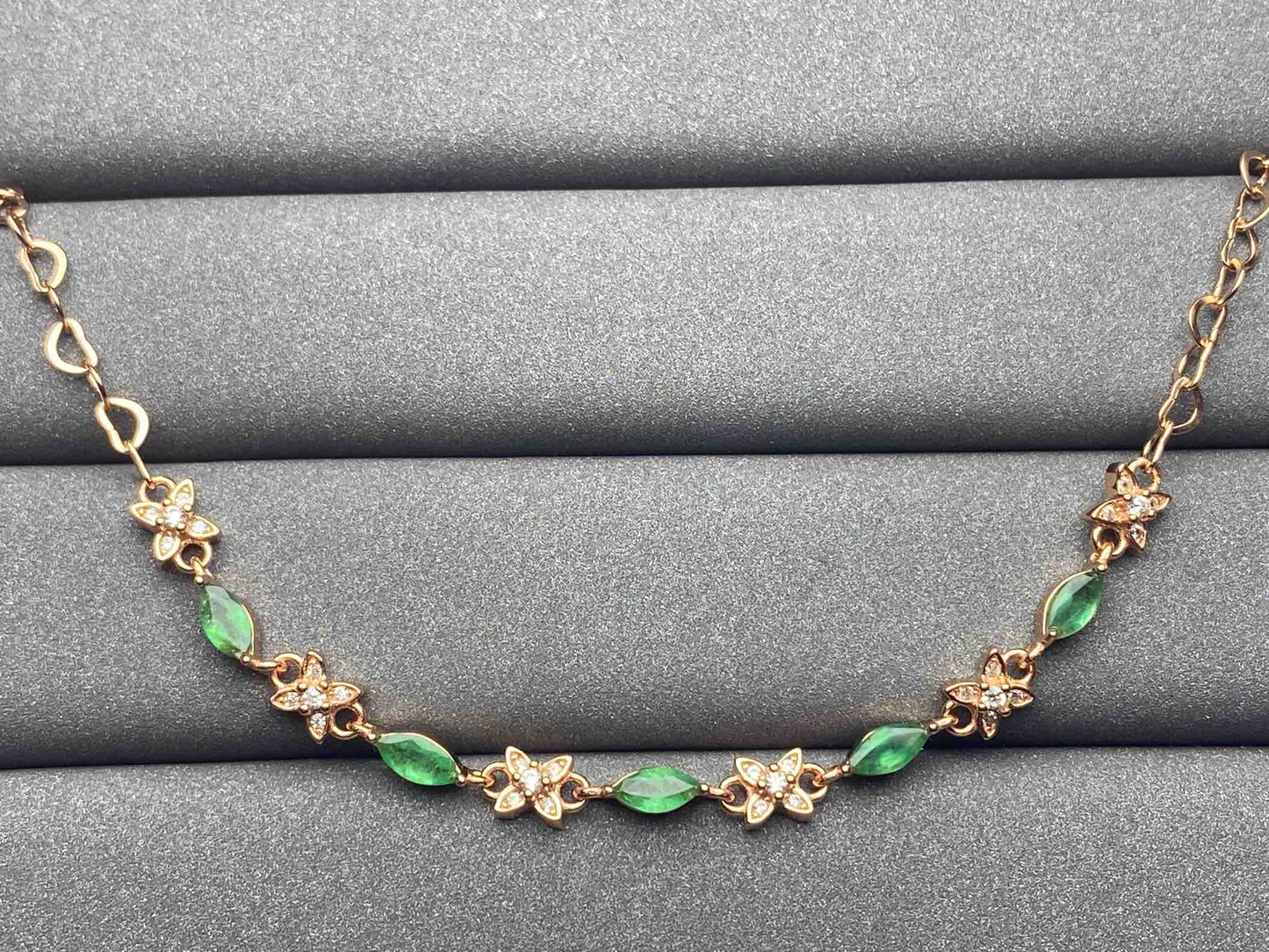 3223 Emerald Bracelet