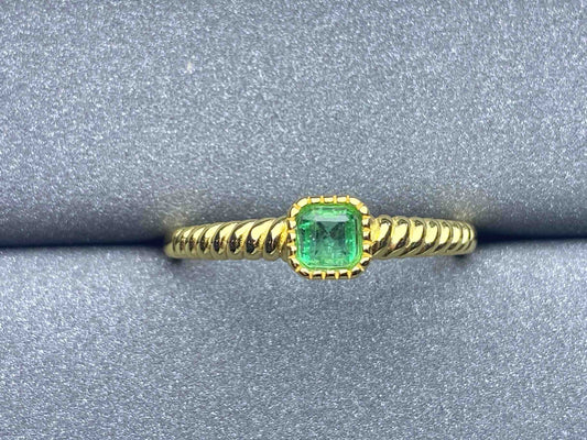 3233 Emerald Ring