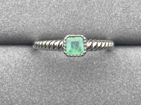 3234 Emerald Ring