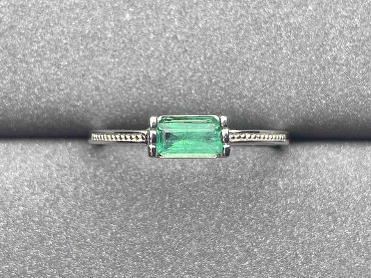 3235 Emerald Ring