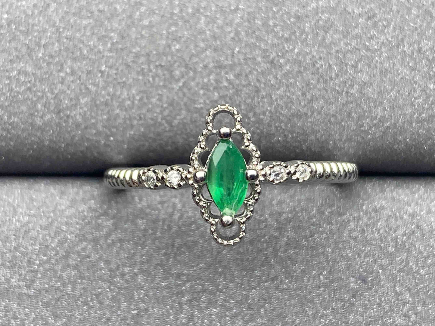3250 Emerald Ring