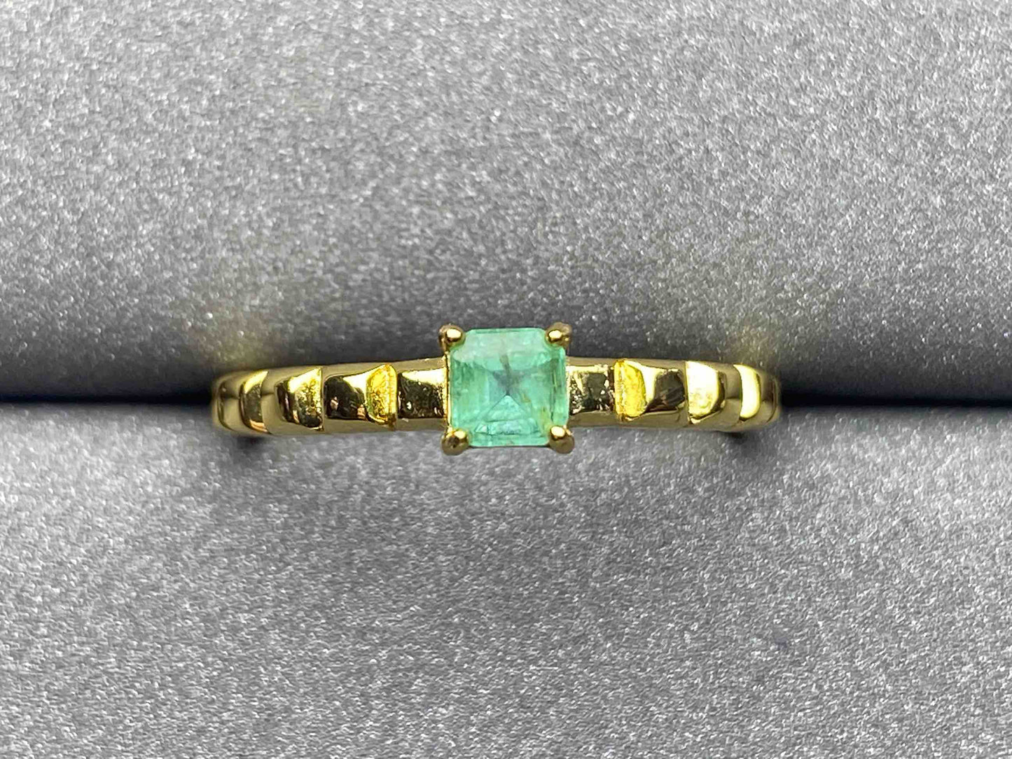 3254 Emerald Ring