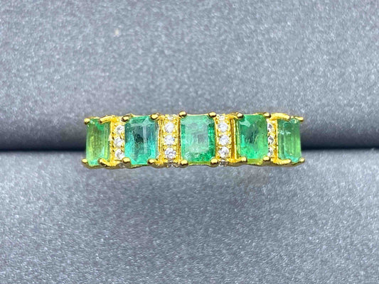 3262 Emerald Ring