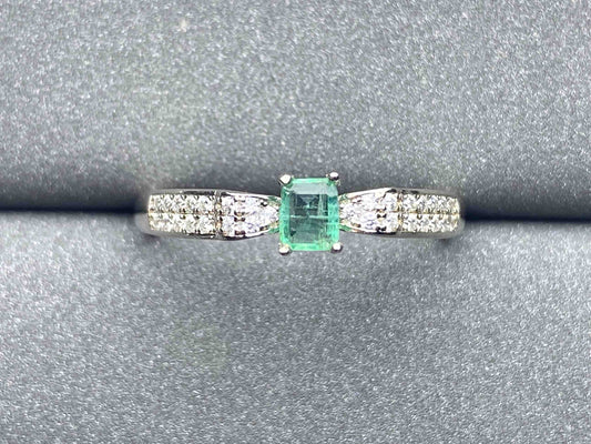 3272 Emerald Ring