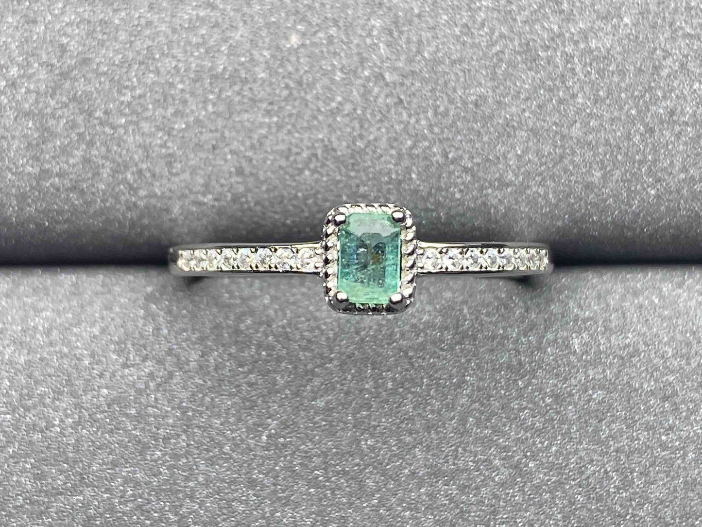 3275 Emerald Ring