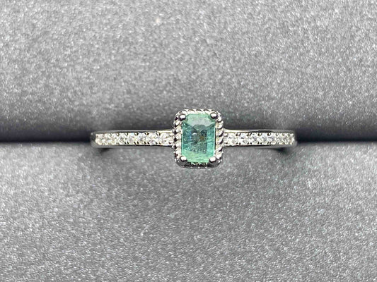 3275 Emerald Ring