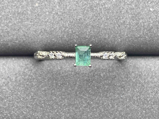 3280 Emerald Ring