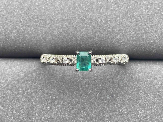 3286 Emerald Ring