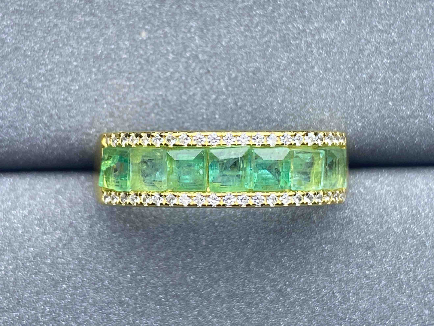 3294 Emerald Ring