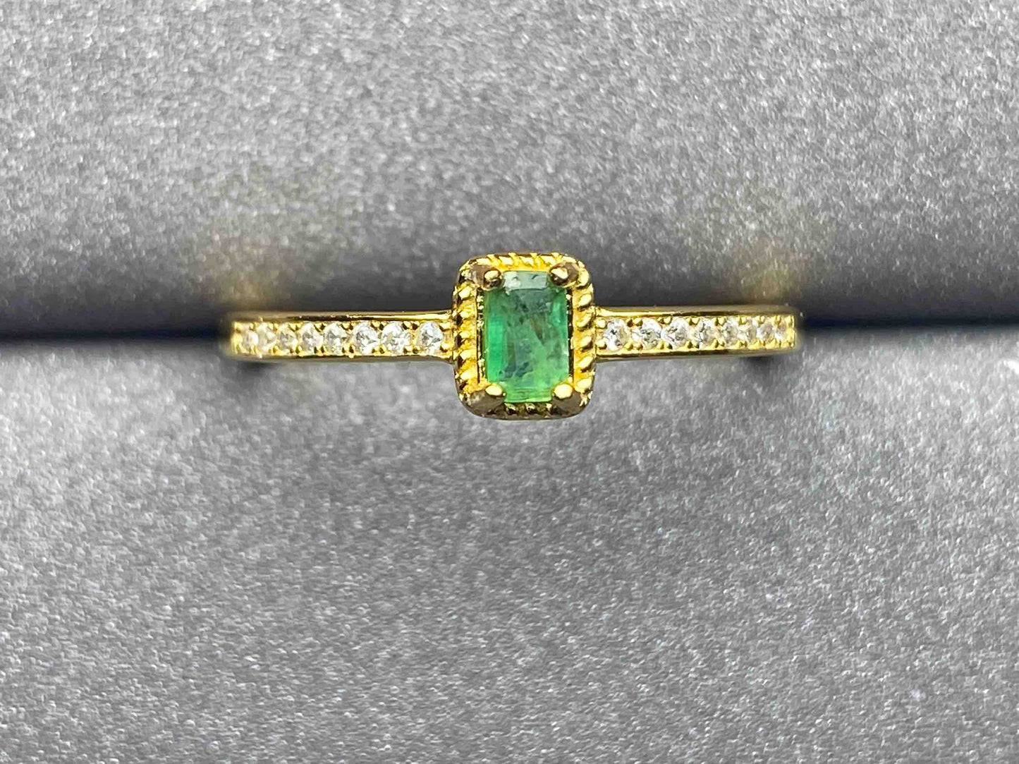 3296 Emerald Ring
