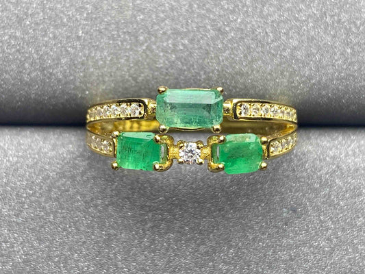 3303 Emerald Ring