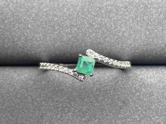 3304 Emerald Ring