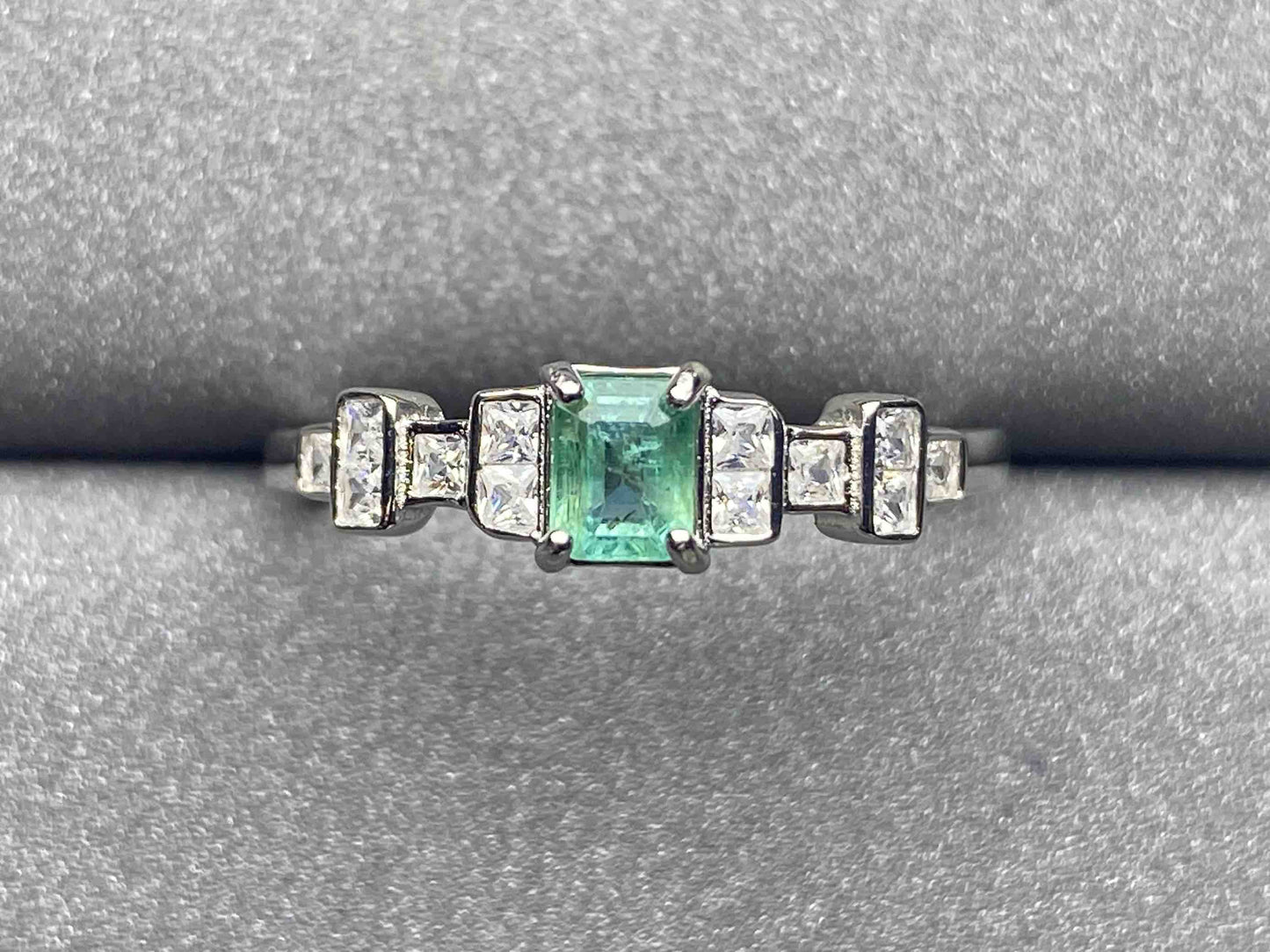 3324 Emerald Ring