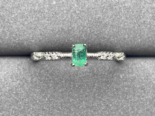 3328 Emerald Ring