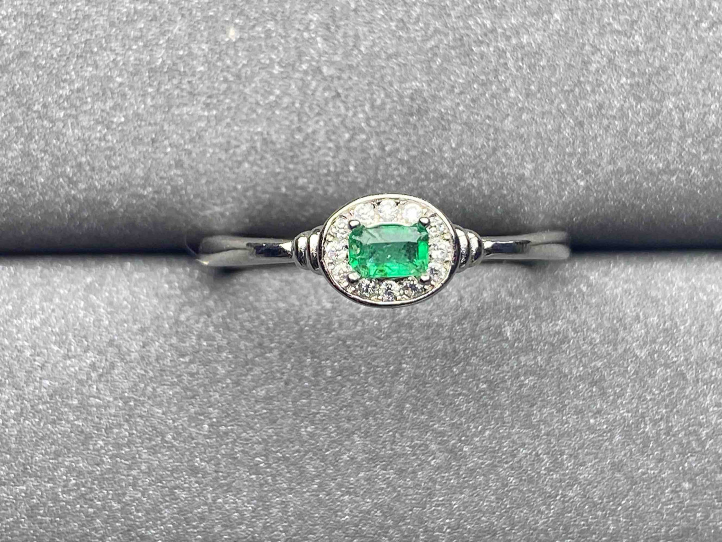 3336 Emerald Ring