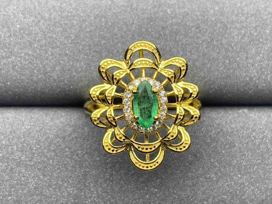 3343 Emerald Ring