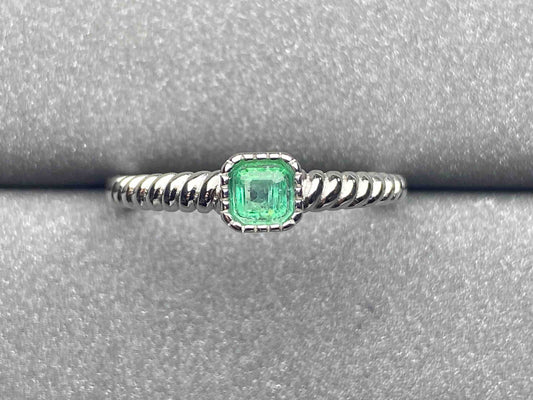 3346 Emerald Ring