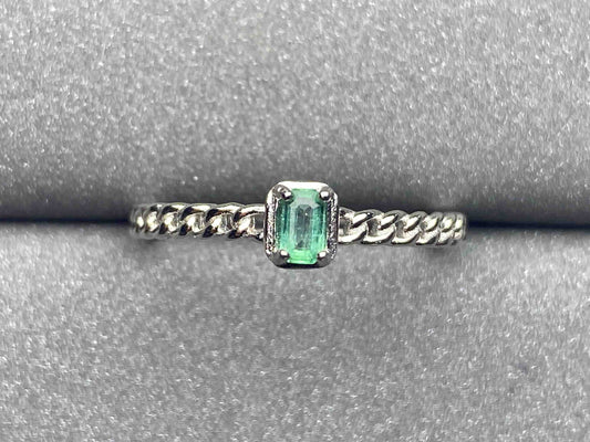 3347 Emerald Ring