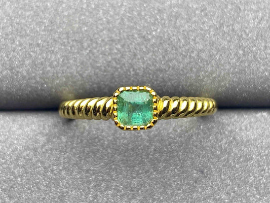 3349 Emerald Ring