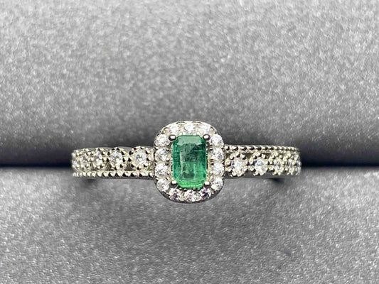 3350 Emerald Ring
