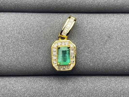 3375 Emerald Pendant