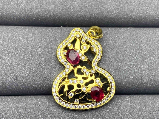 3380 Ruby Pendant