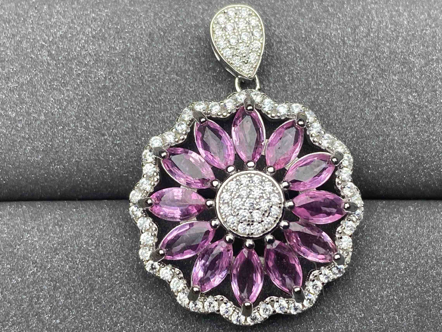 3560 Sapphire Pendant