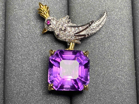 3627 Amethyst brooch