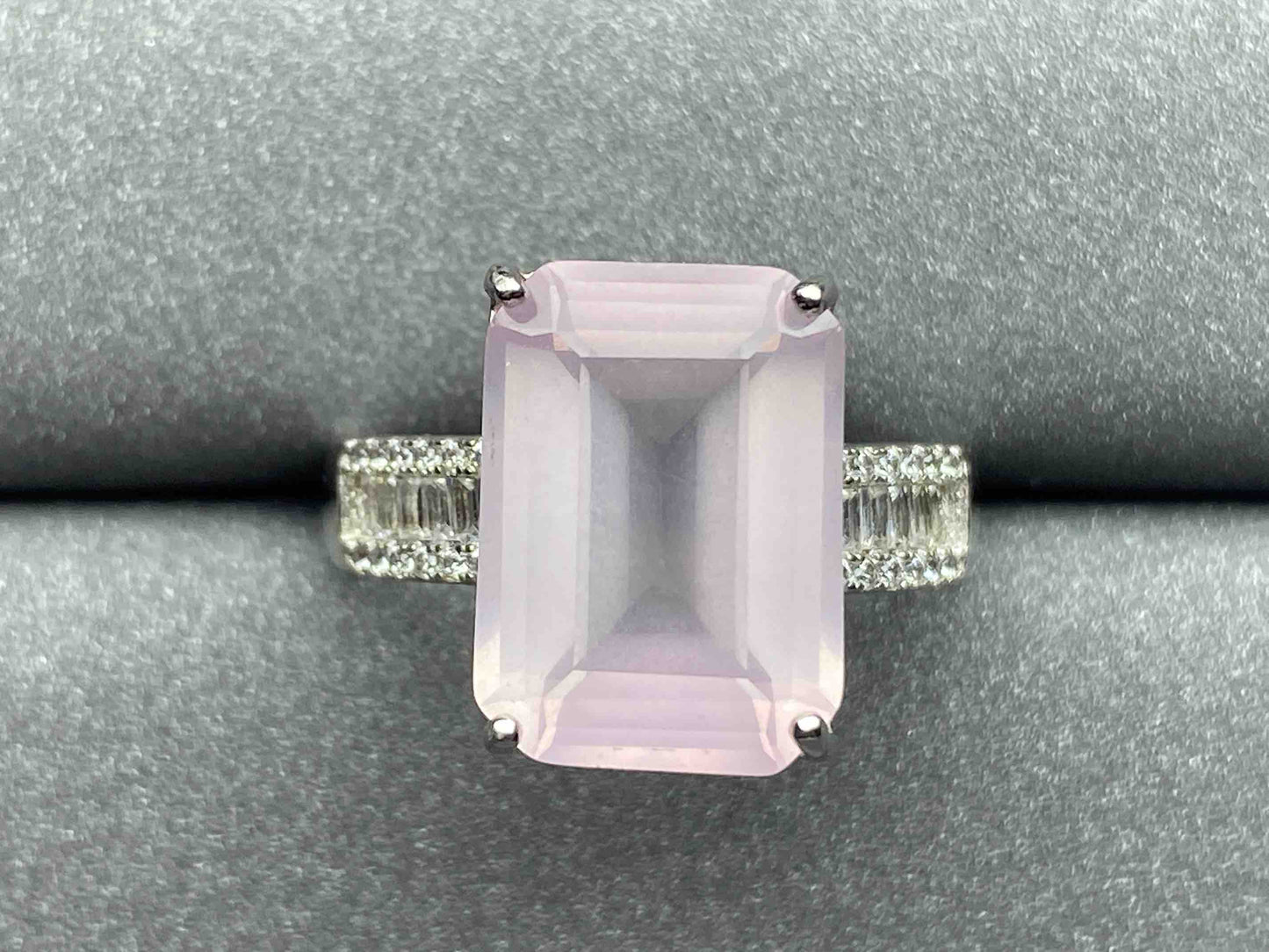 3688 Rose Quartz Ring