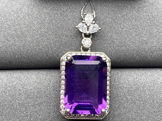 3767 Amethyst Pendant
