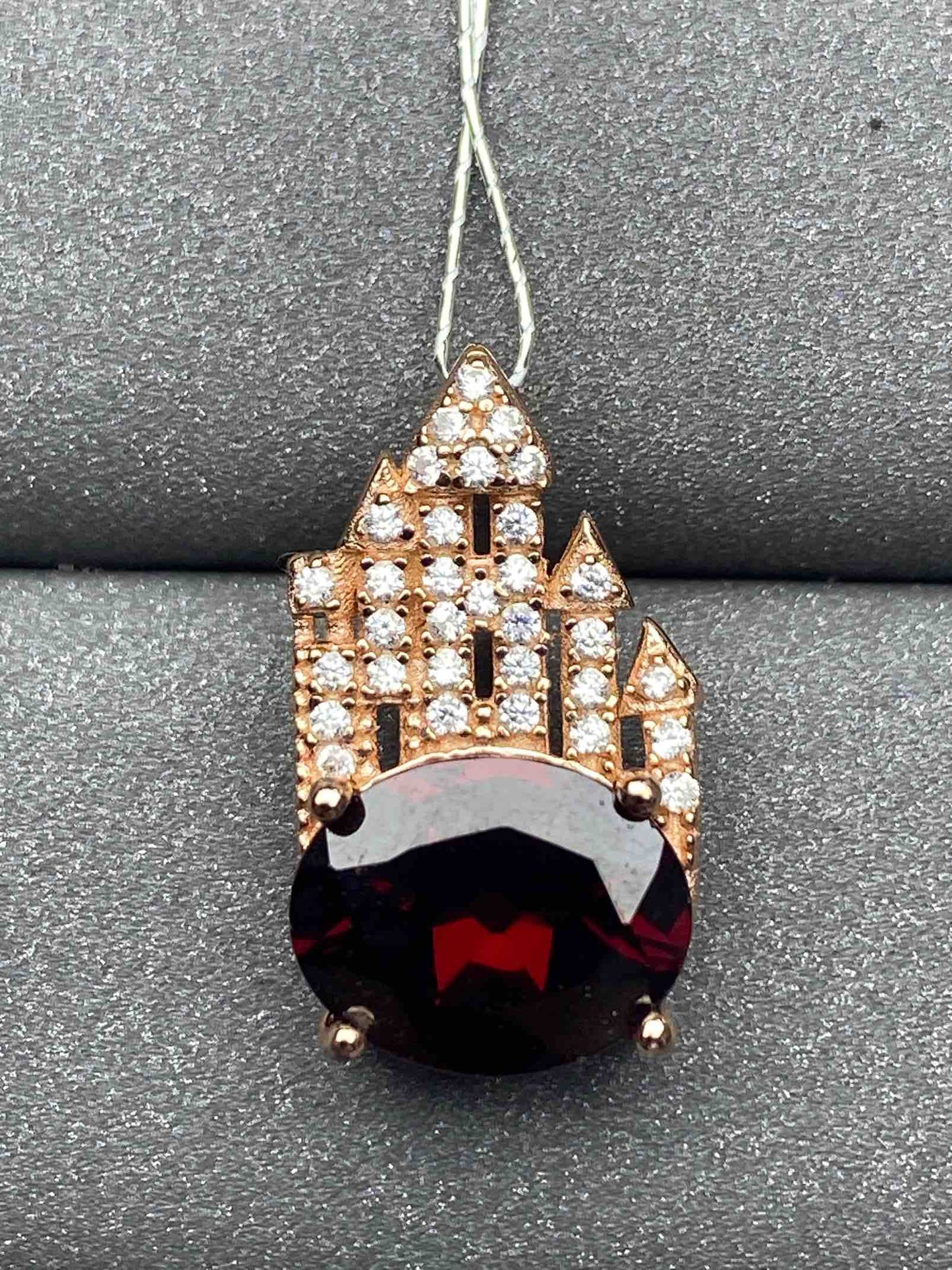 3799 Garnet Pendant