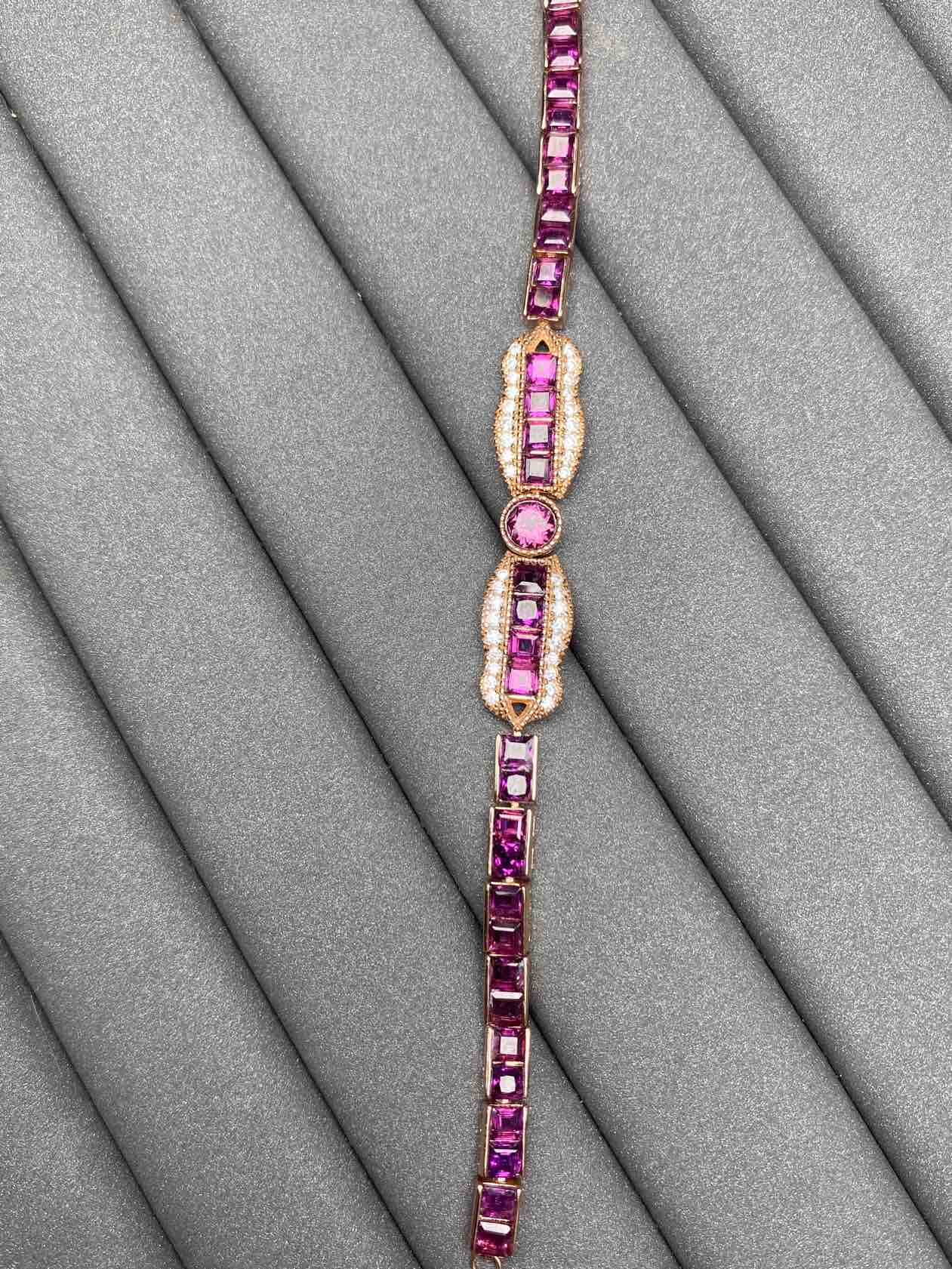 3940 Garnet Bracelet