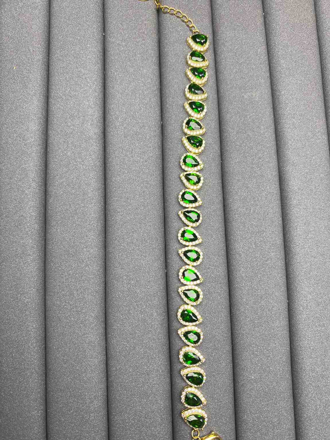 3957 Diopsite Bracelet