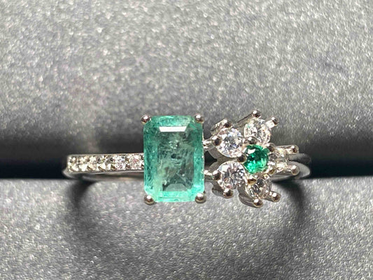 2628 Emerald Ring