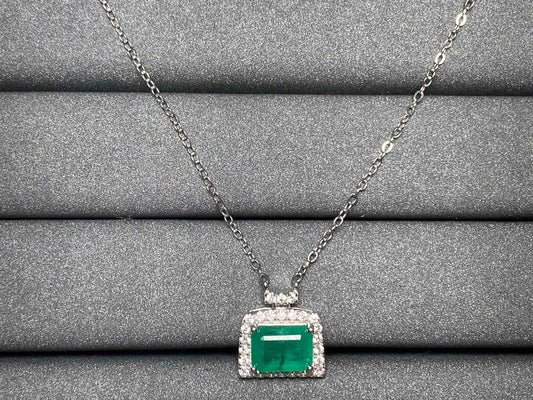 2549 Emerald Necklace