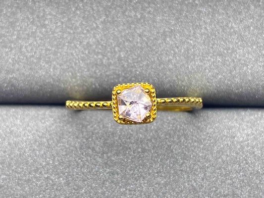 4027 Spinel Ring