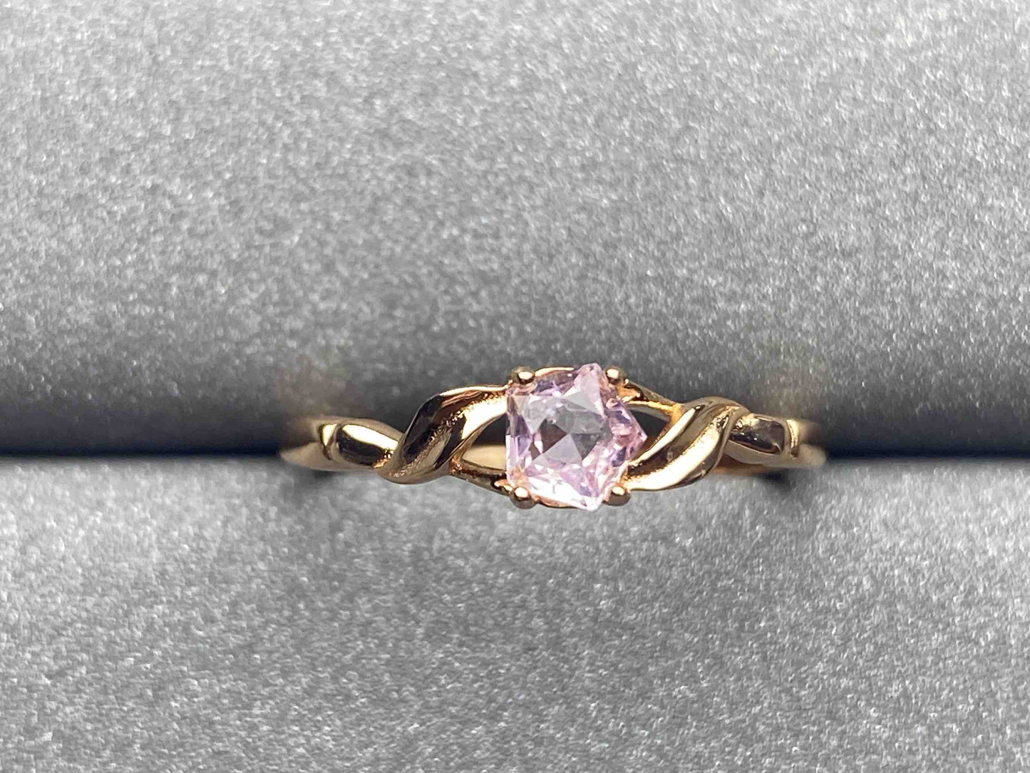 4032 Spinel Ring